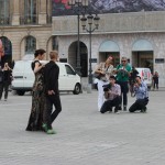 Jorge Ibañez y Elina Fernandez posan en Place Vendôme, Paris