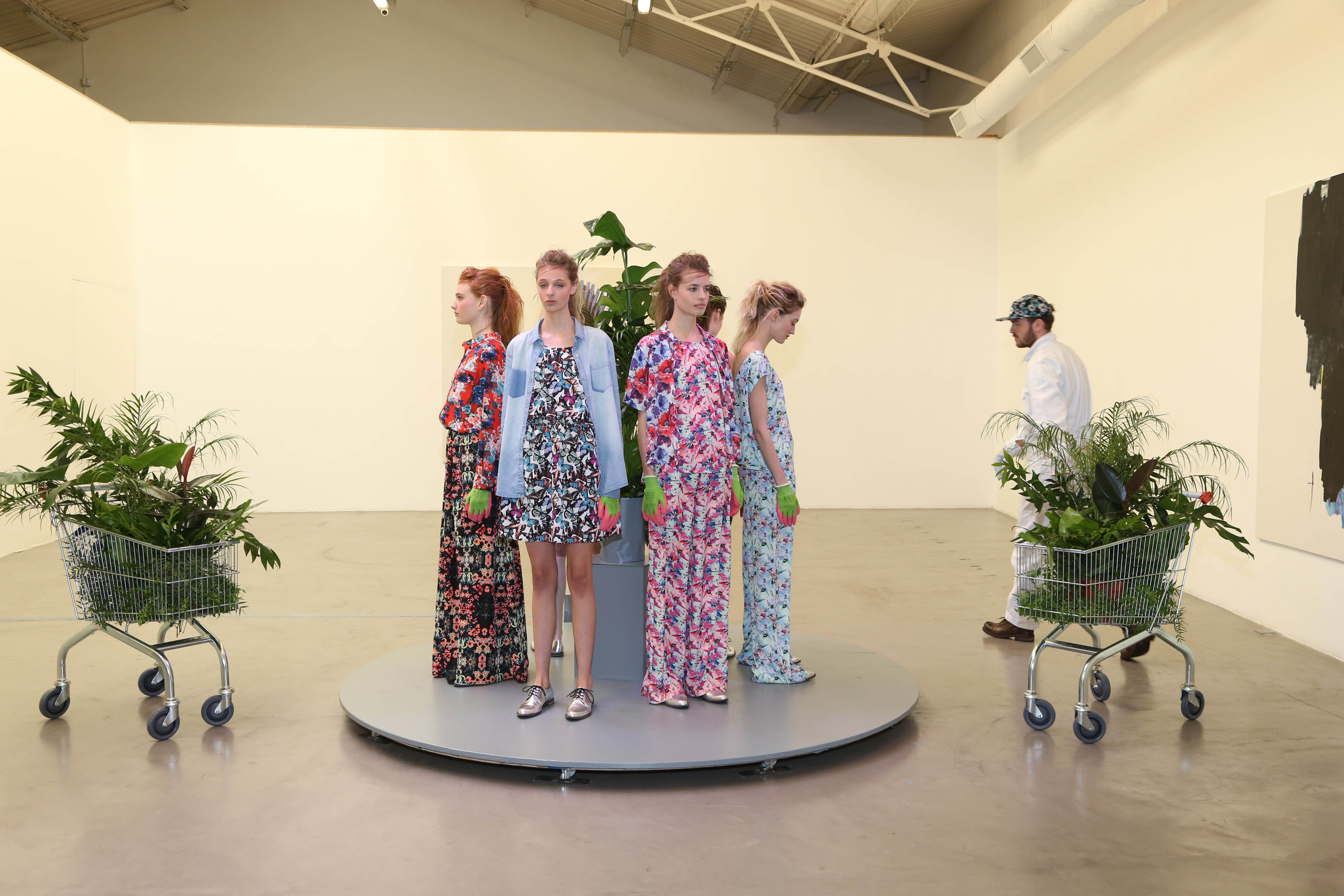 Lanzamiento koxis ss16 en la galeria de arte Ruth Benzacar (38)